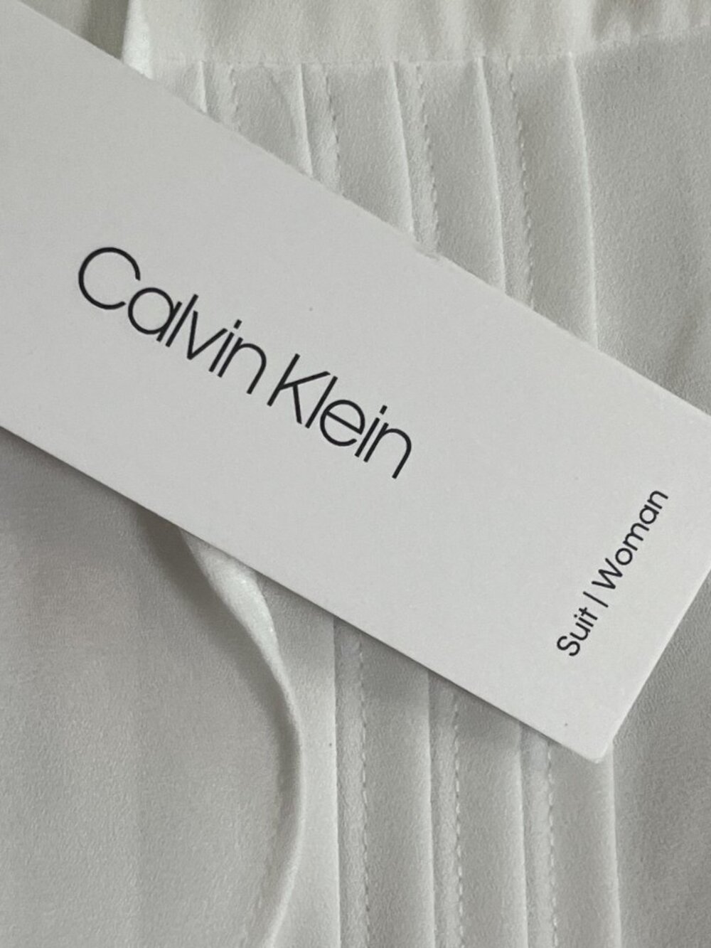 Calvin Klein Ruffle Top White 2X Neutral Minimalist Preppy Resort Classic Chic - Picture 7 of 8